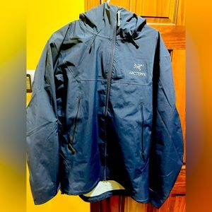 Arc’teryx Beta LT Hooded Jacket Mens XL